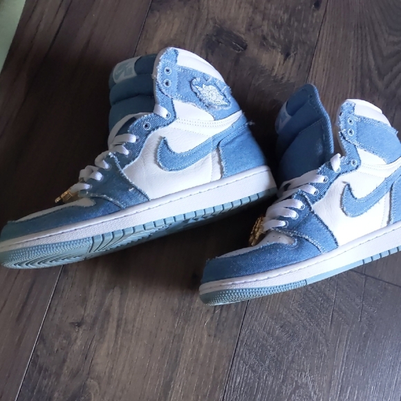 Nike Denim Blue and White High-Tops - Picture 8 of 12